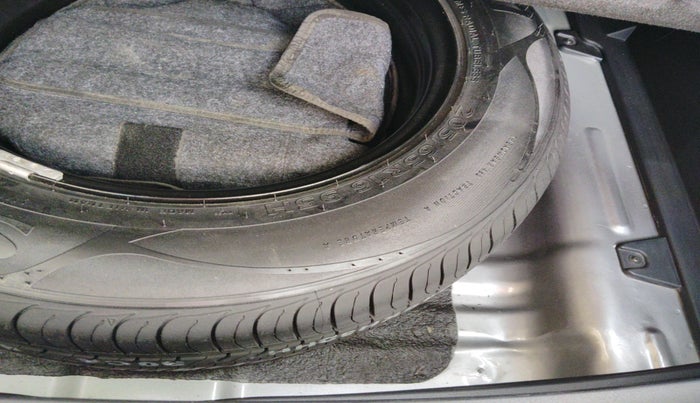 2022 KIA SELTOS HTK PLUS 1.5 IMT, Petrol, Manual, 39,672 km, tyre