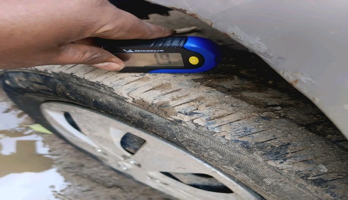 2011 Hyundai i10 MAGNA 1.2, Petrol, Manual, 76,482 km, tyre