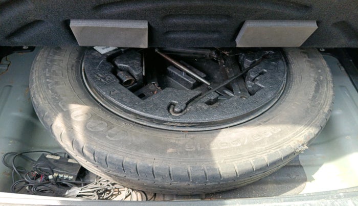 2016 Hyundai Creta BASE 1.6 PETROL, Petrol, Manual, 59,793 km, tyre