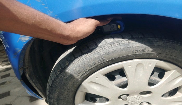 2012 Honda Brio S MT, Petrol, Manual, 1,01,995 km, tyre