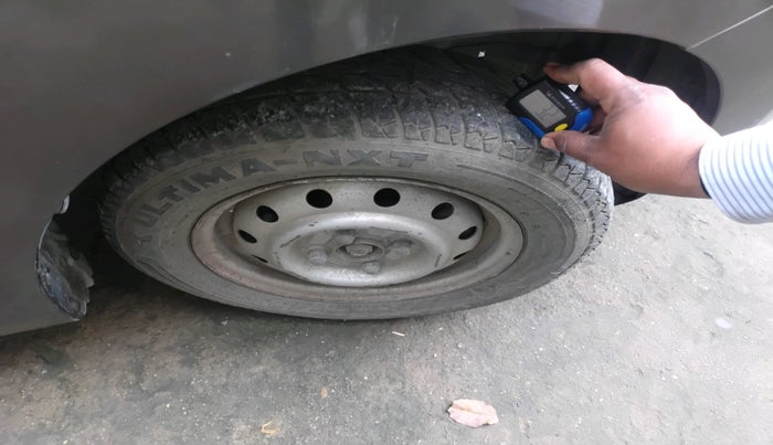 2013 Maruti Wagon R 1.0 LXI, Petrol, Manual, 80,658 km, tyre