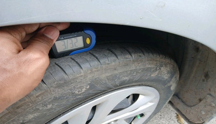 2020 Hyundai AURA S 1.2 CNG, CNG, Manual, 64,377 km, tyre