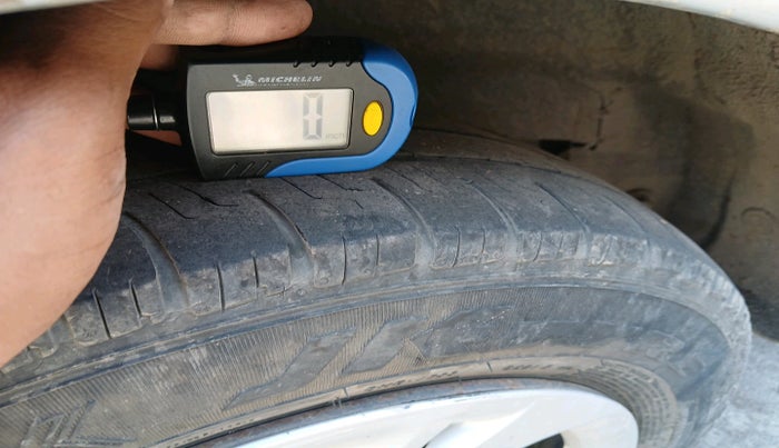 2020 Hyundai AURA S 1.2 CNG, CNG, Manual, 64,377 km, tyre