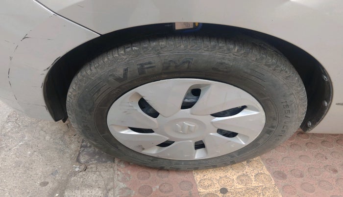 2015 Maruti Celerio VXI CNG, CNG, Manual, 39,054 km, tyre