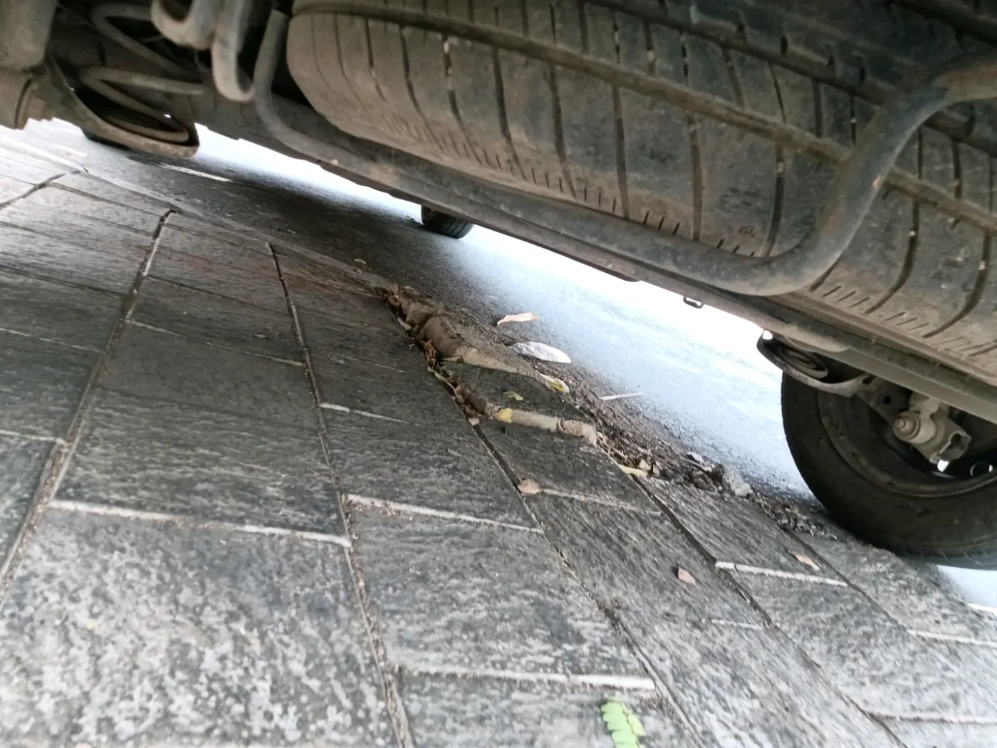 2016 Maruti Ertiga VXI, Petrol, Manual, 68,260 km, tyre