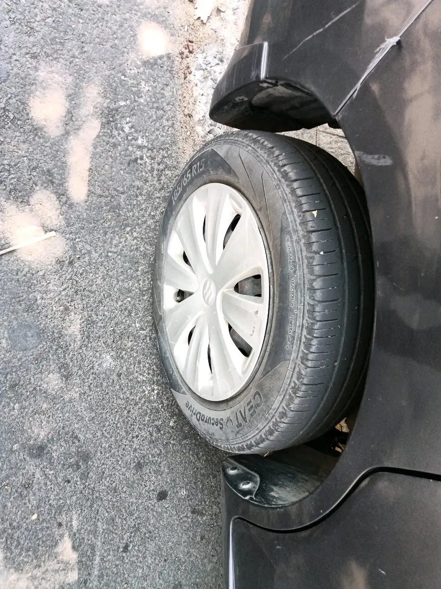 2016 Maruti Ertiga VXI, Petrol, Manual, 68,260 km, tyre