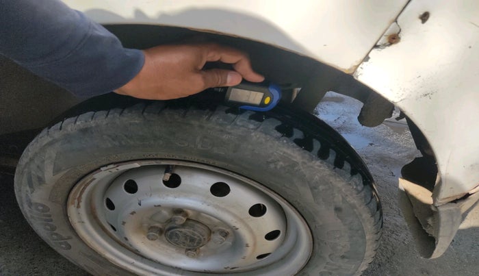 2016 Maruti Wagon R 1.0 LXI CNG, CNG, Manual, 1,41,739 km, tyre