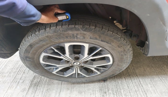 2019 Renault Duster RXS OPT CVT, Petrol, Automatic, 48,291 km, tyre