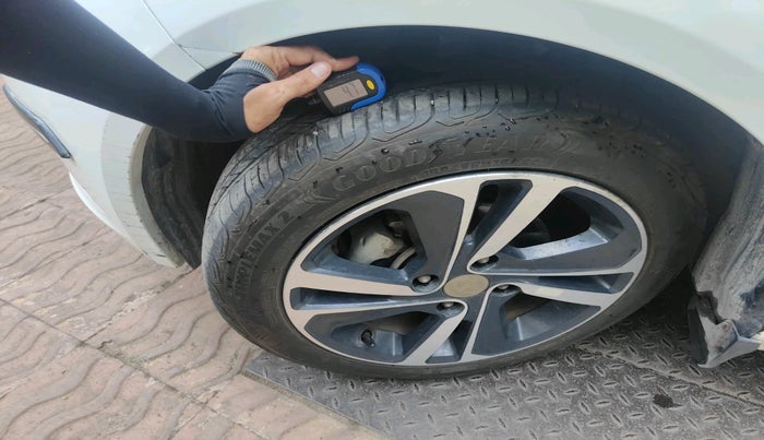 2022 Tata ALTROZ XZA PLUS, Petrol, Automatic, 18,403 km, tyre