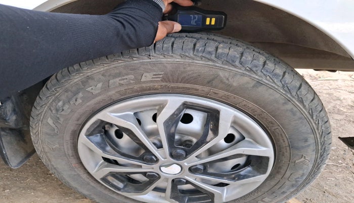 2023 Maruti Eeco 5 STR AC CNG, CNG, Manual, 70,450 km, tyre