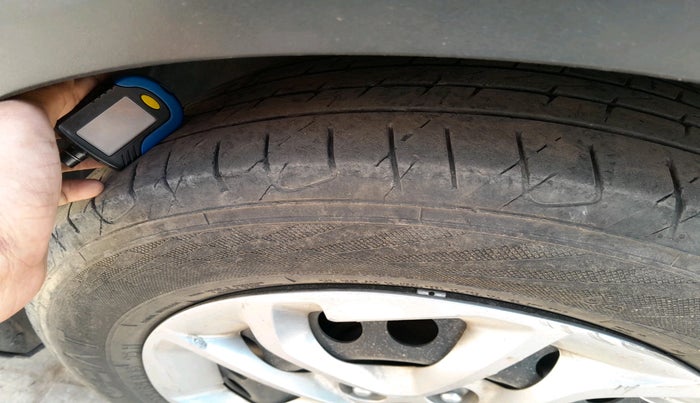 2023 KIA CARENS PRESTIGE 1.5 DIESEL 7 STR, Diesel, Manual, 1,04,536 km, tyre