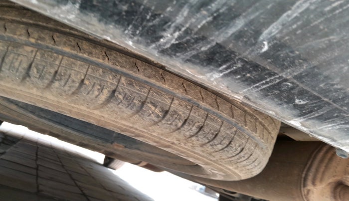 2023 KIA CARENS PRESTIGE 1.5 DIESEL 7 STR, Diesel, Manual, 1,04,536 km, tyre