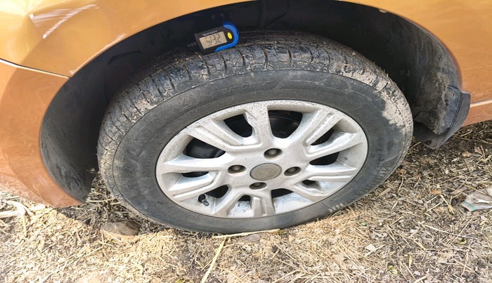 2017 Tata Tiago XZA PETROL, Petrol, Automatic, 52,794 km, tyre