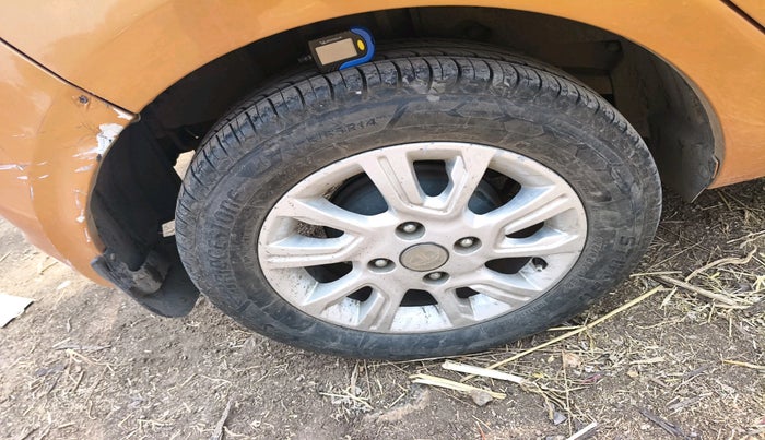 2017 Tata Tiago XZA PETROL, Petrol, Automatic, 52,794 km, tyre