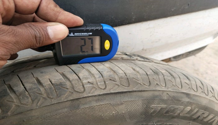 2012 Hyundai Santro Xing GLS, Petrol, Manual, 1,23,889 km, tyre