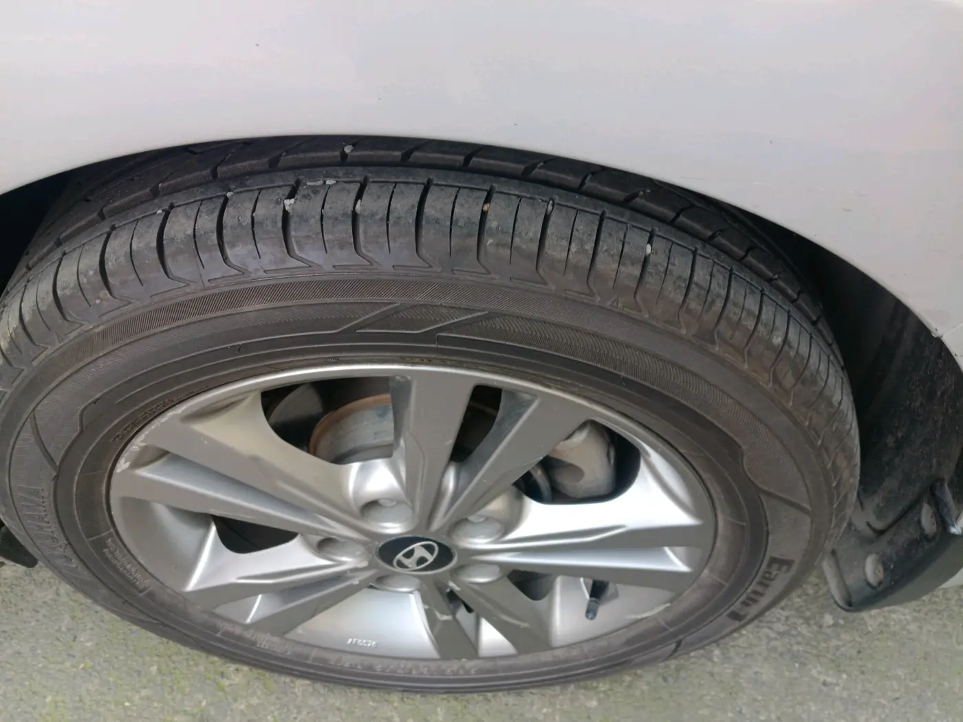 2017 Hyundai New Elantra 1.6 SX (O) AT DIESEL, Diesel, Automatic, 1,09,200 km, tyre