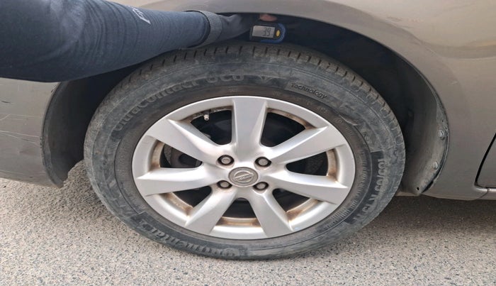 2012 Nissan Sunny XV PETROL, Petrol, Manual, 80,337 km, tyre