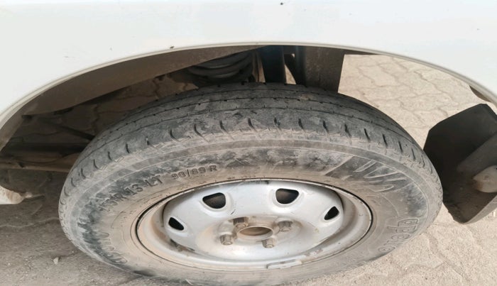 2021 Maruti Eeco 5 STR WITH A/C+HTR CNG, CNG, Manual, 47,101 km, tyre