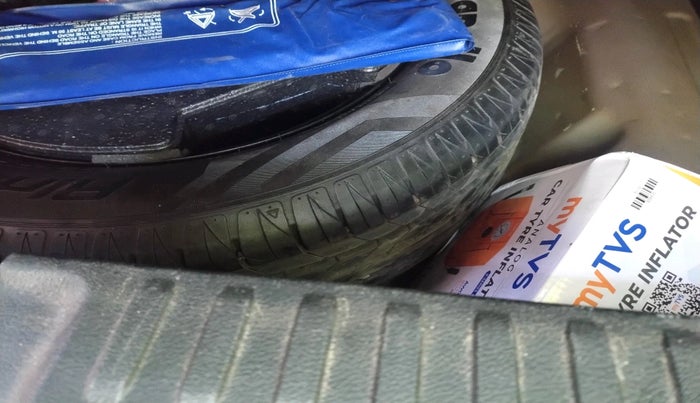 2021 Toyota URBAN CRUISER HIGH GRADE MT, Petrol, Manual, 27,725 km, tyre