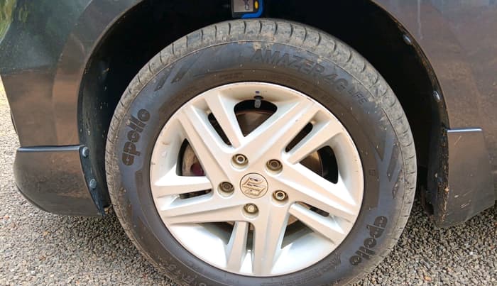2018 Maruti Ertiga VXI, Petrol, Manual, 1,15,391 km, tyre
