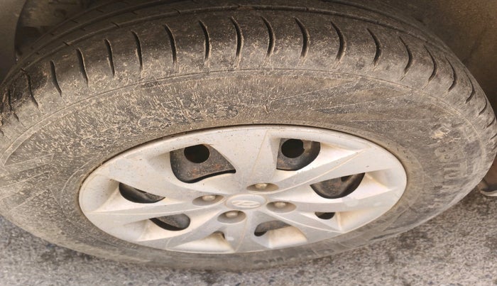 2017 Hyundai Elite i20 MAGNA 1.2, Petrol, Manual, 80,974 km, tyre