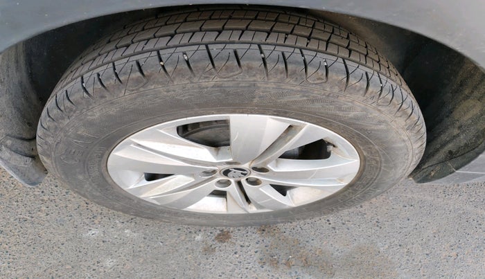 2022 Skoda KUSHAQ AMBITION 1.0L TSI MT, Petrol, Manual, 70,573 km, tyre