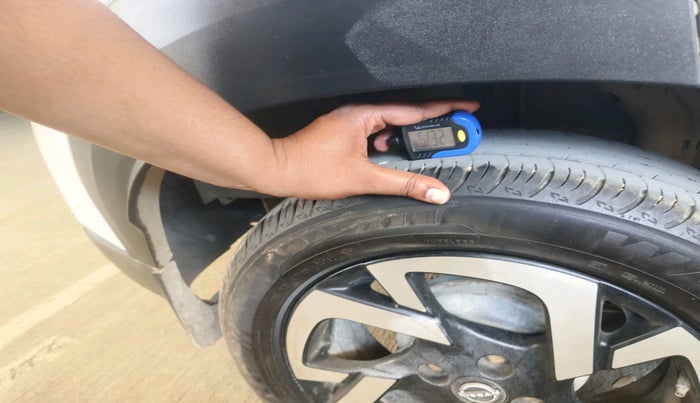 2022 Nissan MAGNITE XV PREMIUM TURBO (O) CVT, Petrol, Automatic, 91,115 km, tyre