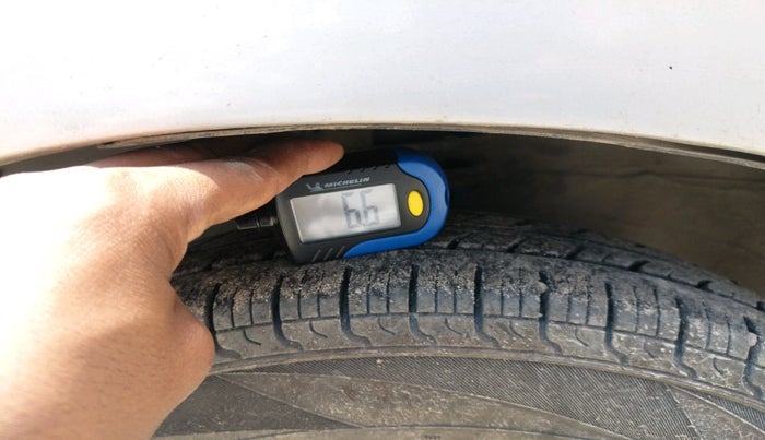 2013 Maruti Alto 800 LXI, Petrol, Manual, 82,906 km, tyre