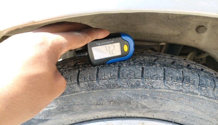 2013 Maruti Alto 800 LXI, Petrol, Manual, 82,906 km, tyre