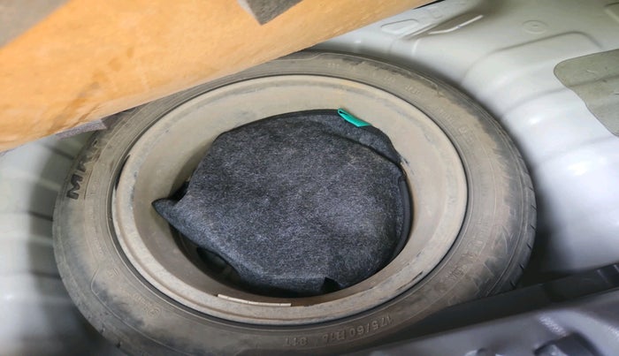 2022 Hyundai GRAND I10 NIOS ASTA AMT 1.2 KAPPA VTVT, Petrol, Automatic, 20,140 km, tyre