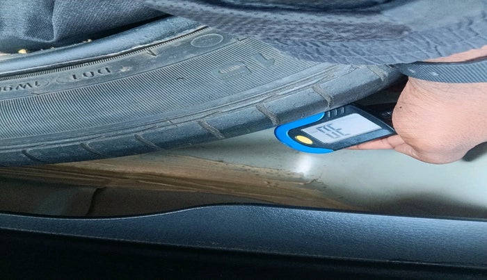 2012 Maruti Swift Dzire VXI, Petrol, Manual, 1,03,571 km, tyre