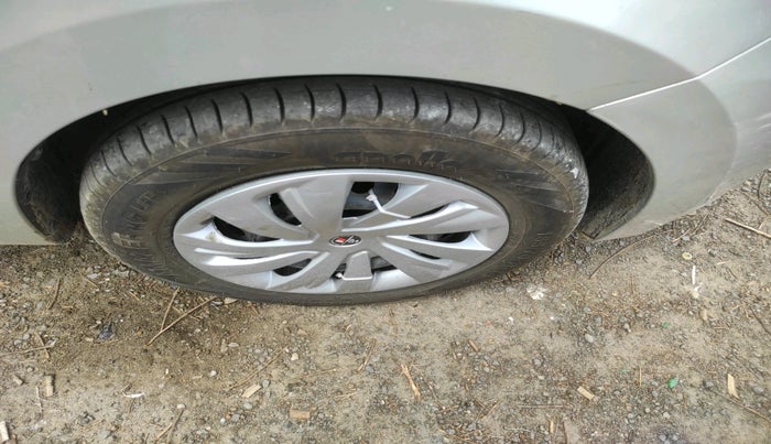 2016 Maruti Celerio VXI, CNG, Manual, 1,24,499 km, tyre