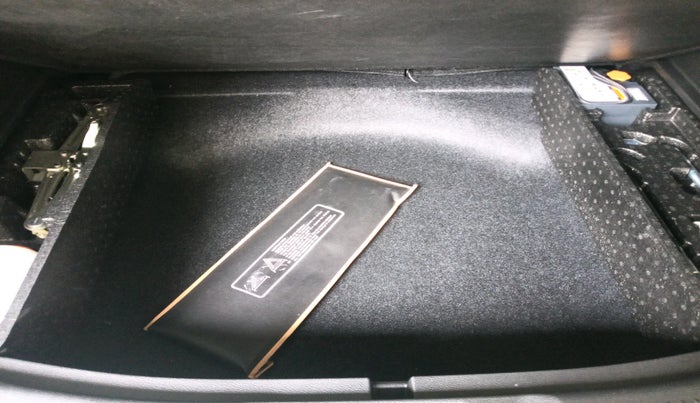 2025 Toyota URBAN CRUISER HYRYDER E NEO DRIVE, Petrol, Manual, 391 km, tyre