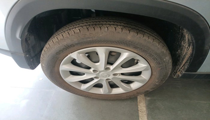 2025 Toyota URBAN CRUISER HYRYDER E NEO DRIVE, Petrol, Manual, 391 km, tyre