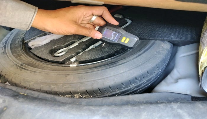 2017 Honda WR-V 1.2L I-VTEC VX MT, Petrol, Manual, 75,232 km, tyre