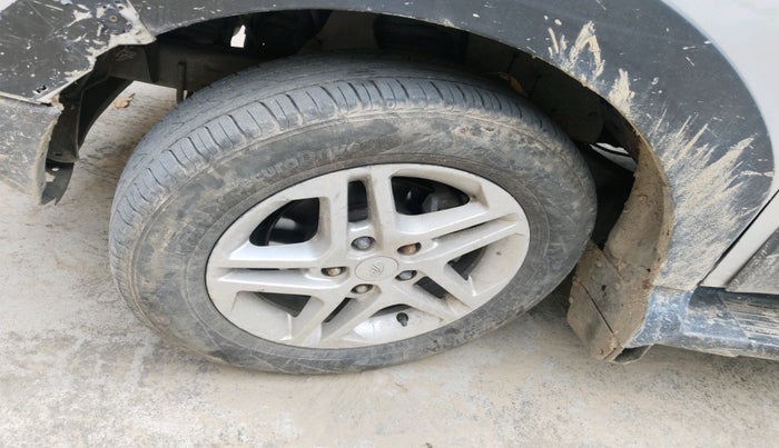 2016 Mahindra NUVOSPORT N8, Diesel, Manual, 1,72,946 km, tyre