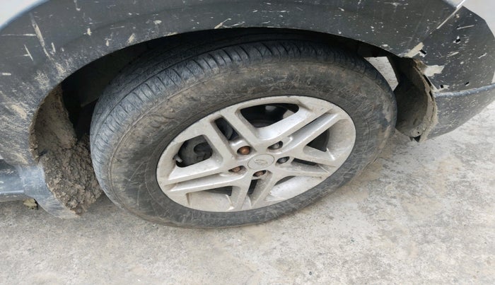 2016 Mahindra NUVOSPORT N8, Diesel, Manual, 1,72,946 km, tyre