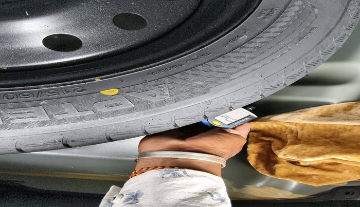 2024 Maruti Grand Vitara DELTA SMART HYBRID, Petrol, Manual, 14,000 km, tyre