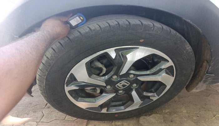 2016 Honda BR-V 1.5L I-VTEC V, Petrol, Manual, 1,63,514 km, tyre