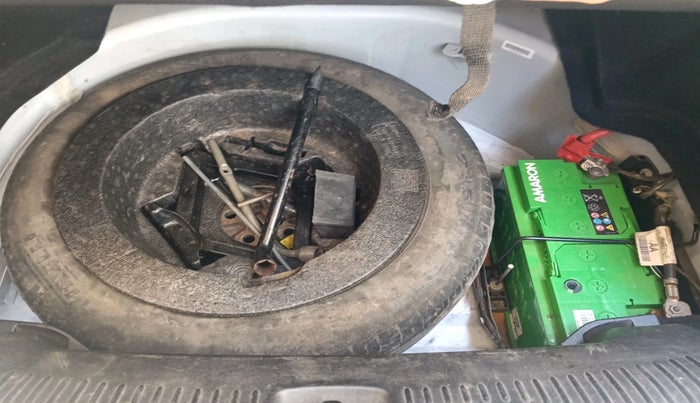 2014 Jaguar XF 2.2 DIESEL LUXURY, Diesel, Automatic, 88,901 km, tyre