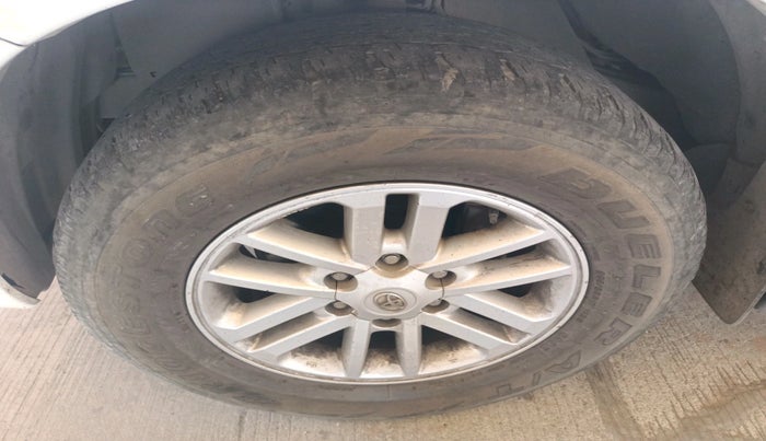 2014 Toyota Fortuner 3.0 4X2 AT, Diesel, Automatic, 1,15,223 km, tyre