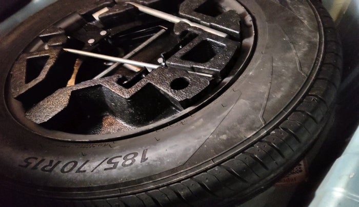 2022 Tata PUNCH ADVENTURE AMT, Petrol, Automatic, 38,076 km, tyre