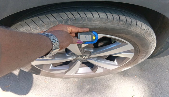 2023 Volkswagen TAIGUN TOPLINE 1.0 TSI AT, Petrol, Automatic, 9,993 km, tyre