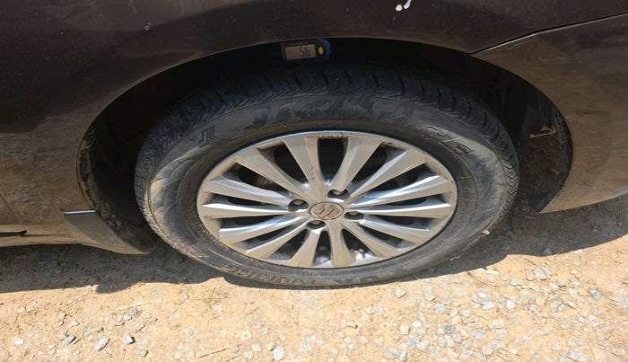 2018 Maruti Ciaz DELTA AT 1.5 SHVS PETROL, Petrol, Automatic, 1,26,030 km, tyre