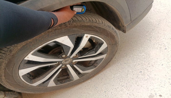 2023 MG HECTOR SHARP PRO 1.5 PETROL TURBO CVT PETROL, Petrol, Automatic, 20,974 km, tyre