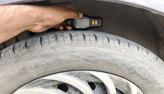 2014 Maruti Swift LXI, Petrol, Manual, 1,17,984 km, tyre