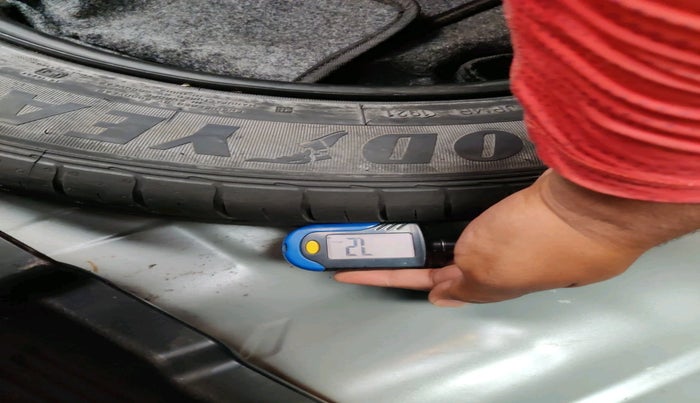 2021 KIA SONET HTX 1.0 IMT, Petrol, Manual, 26,403 km, tyre