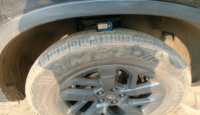 2022 Tata Harrier XTA PLUS 2.0L KRYOTEC HALO DARK EDITION , Diesel, Automatic, 74,297 km, tyre