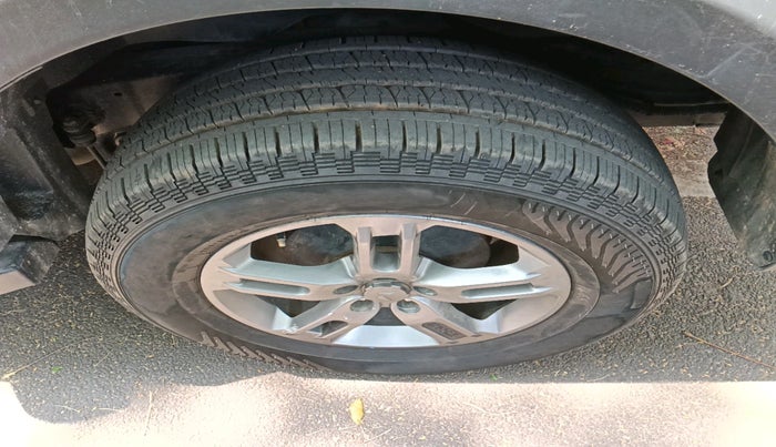 2023 Mahindra Thar LX HARD TOP 4WD MT, Diesel, Manual, 42,355 km, tyre