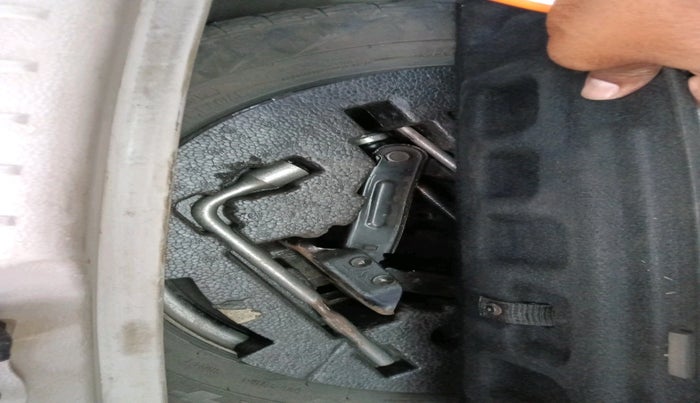 2019 Mahindra XUV300 W8 1.5 DIESEL, Diesel, Manual, 99,973 km, tyre